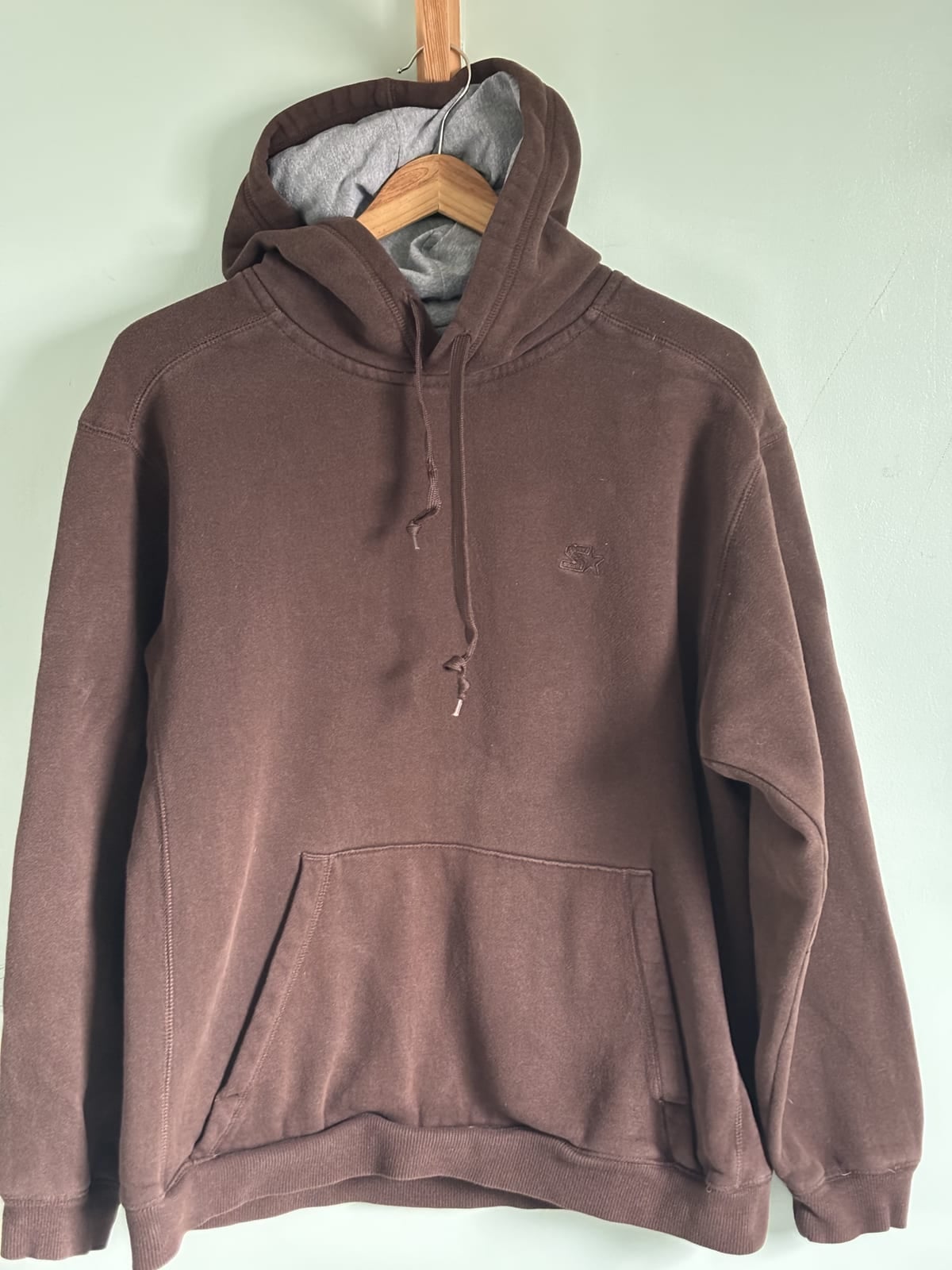 Starter brown hoodie with embroidered logo and grey lined hood, Brown, size M