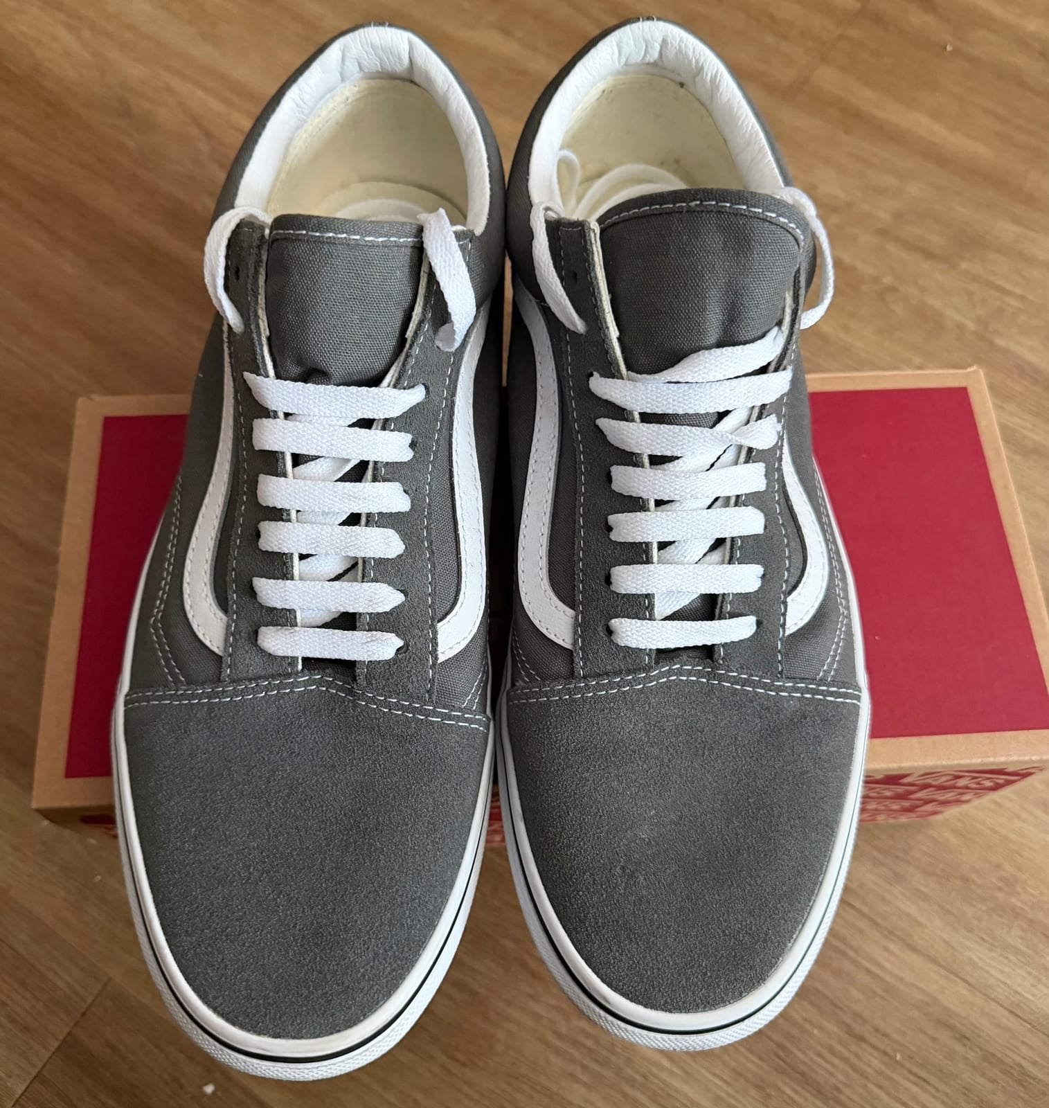 size UK 11 Vans Old Skool grey suede and canvas trainers with box size UK 11, Grey