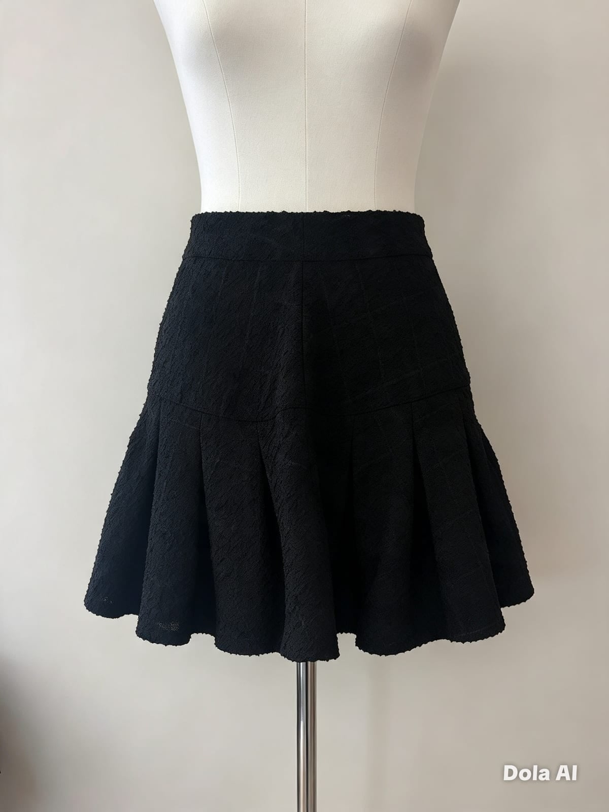 Apricot Black Textured Mini Skirt Pleated Flared Hem New With Tags Size UK 14, Black, size UK 14